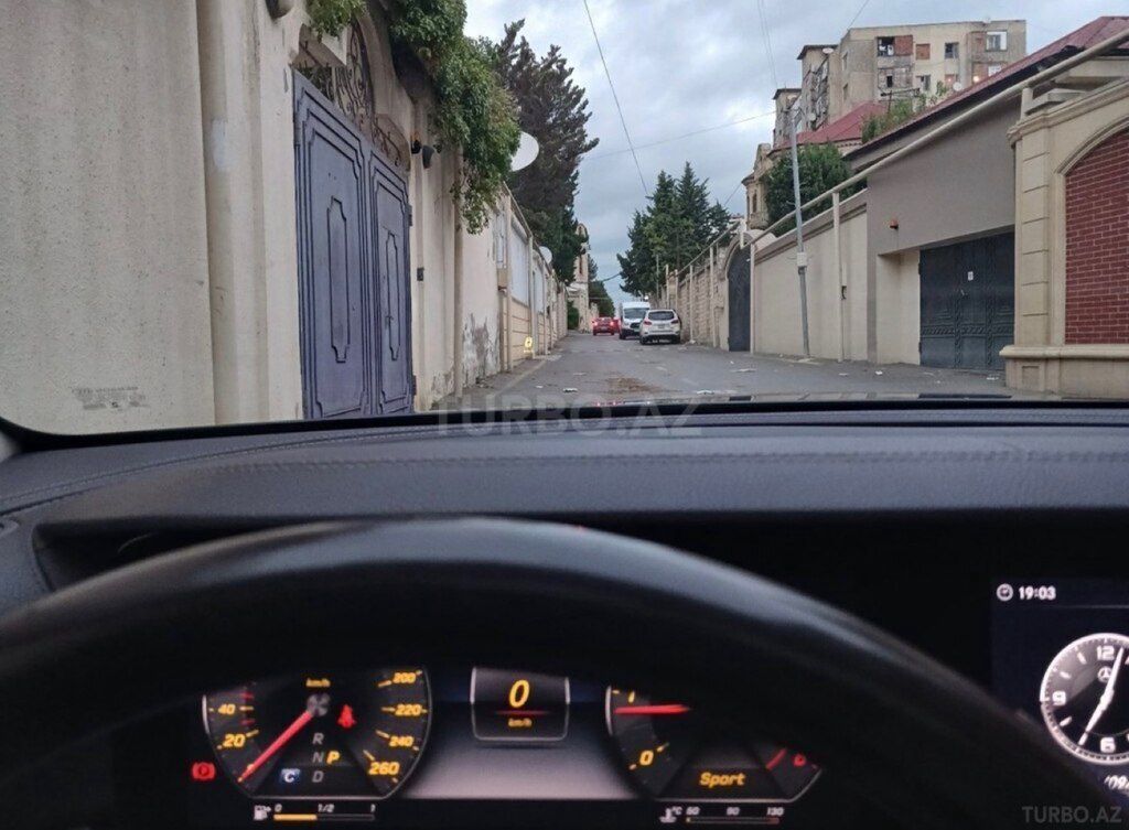 Mercedes E 220 d, 2.0 L, 2017 il, 300 000 km — Avtomobillər, Bakı (11)