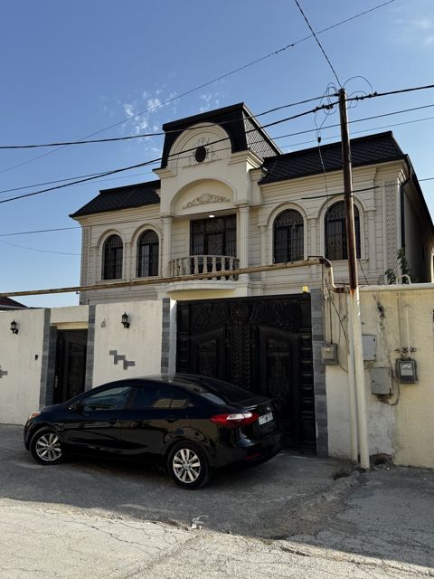 Satılır 7 otaqlı həyət evi/bağ evi 450 m² — Bakı