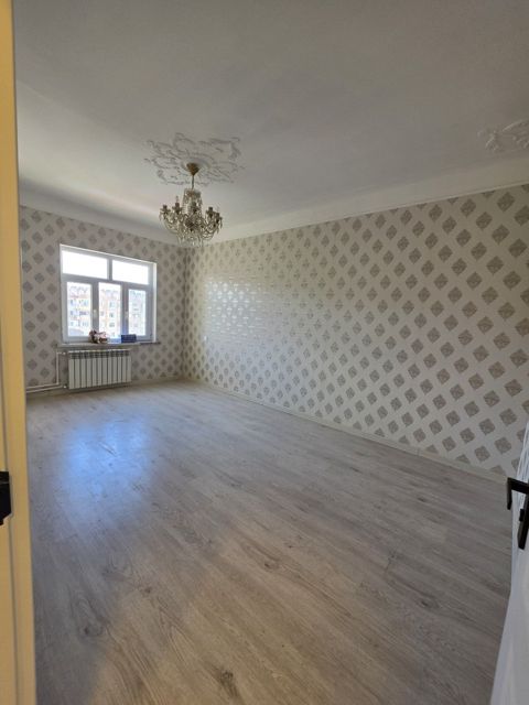 Satılır 2 otaqlı köhnə tikili 65 m² — Bakı