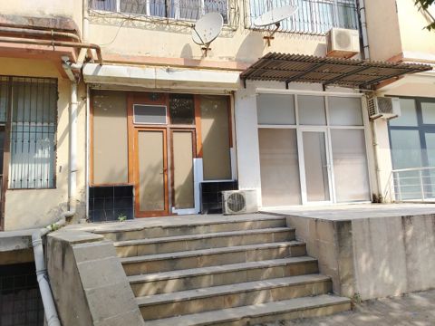 Satılır obyekt 40 m² — Bakı