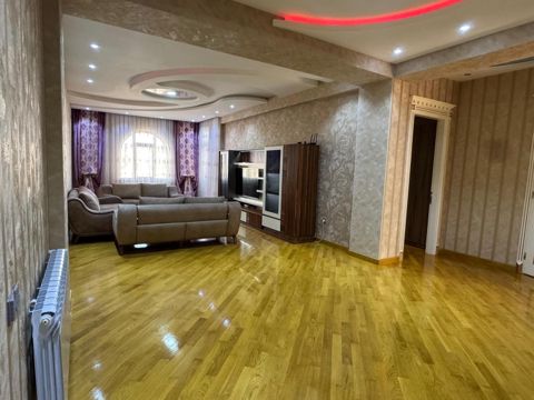 Satılır 3 otaqlı yeni tikili 145 m² — Bakı