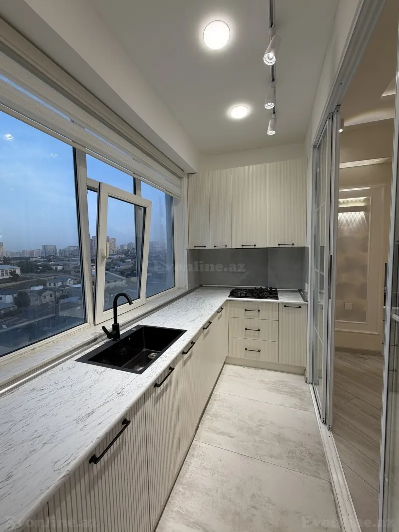 Satılır 3 otaqlı Mənzil Yeni tikili 65 m² Bakı, Yasamal r., İnşaatçılar m., Yeni Yasamal — Mənzil, Bakı (2)