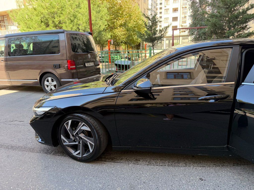 Hyundai Elantra, 1.5 L, 2025 il, 28 000 km 77-GF-730 — Avtomobillər, Bakı (3)