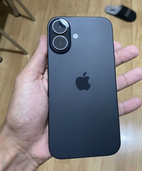 IPhone 16, 128 GB, Qara, Face ID — Bakı