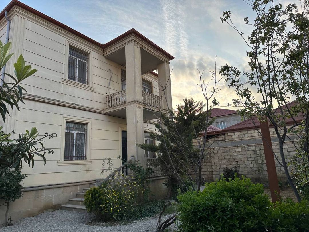 Satılır 5 otaqlı həyət evi/bağ evi 200 m² — Ev, villa, Bakı (2)