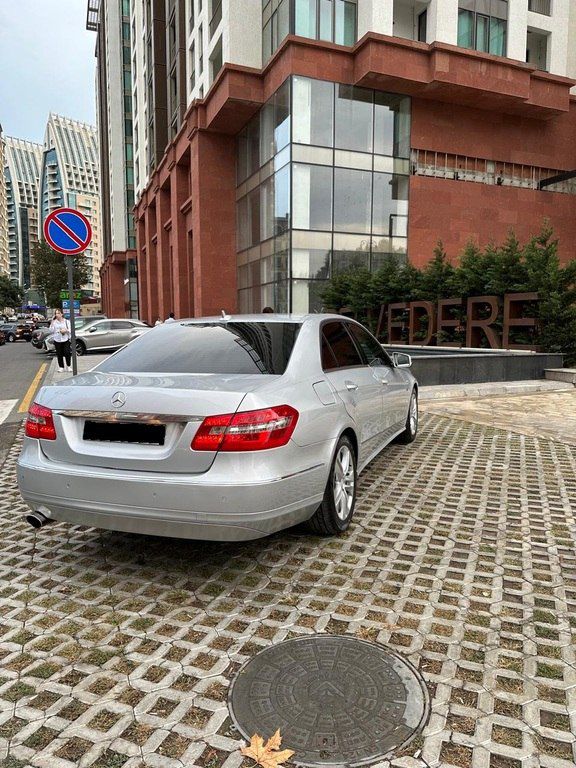 Mercedes E 220, 2.1 L, 2010 il, 367 000 km — Avtomobillər, Bakı (4)