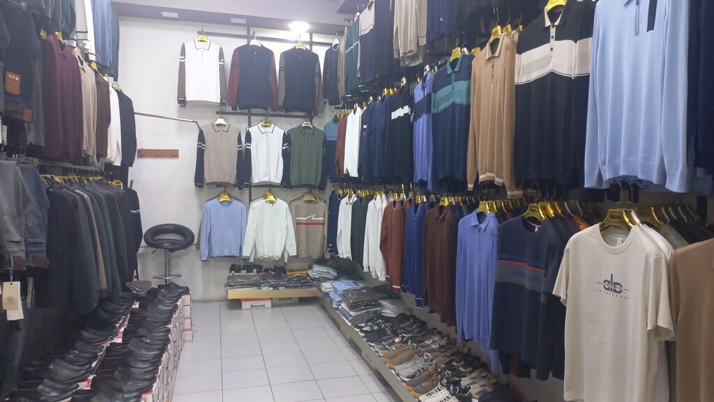 E Marka – Türk kişi geyimləri və ayaqqabılar Məhsul çeşidləri: - Kişi — Kişi geyimi, Xırdalan (5)