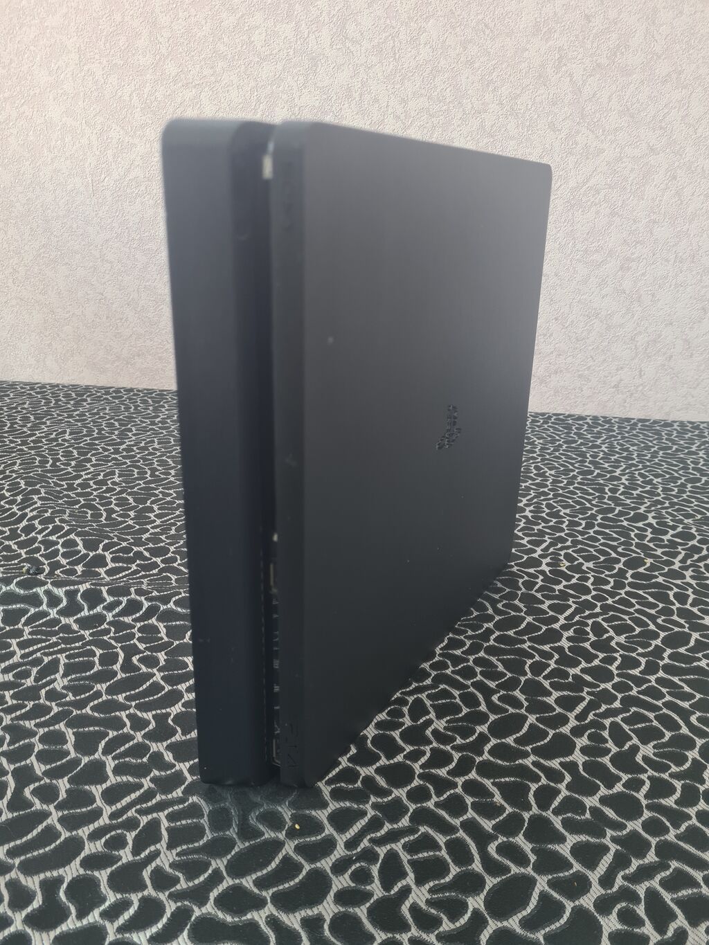 PlayStation 4 Slim konsolu dəsti Xüsusiyyətlər: - Model: PS4 Slim — Oyun konsolları, Bakı (10)