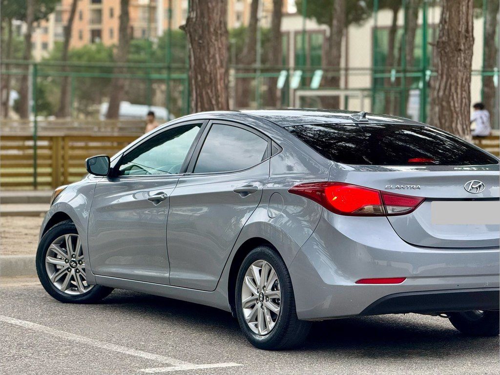 Hyundai Elantra, 1.8 L, 2015 il, 211 201 km — Avtomobillər, Bakı (12)