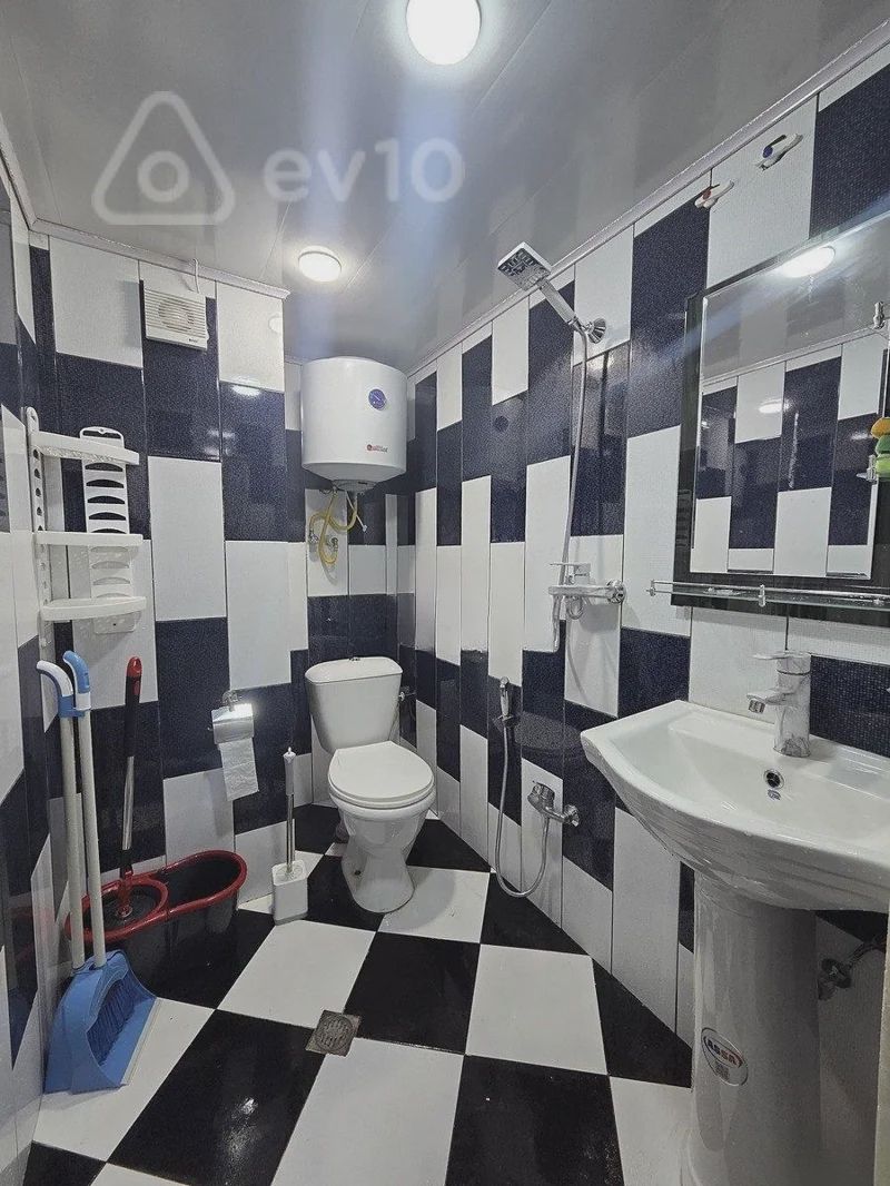 For rent: 2-room apartment (old building), 50 m² — Mənzil, Bakı (8)