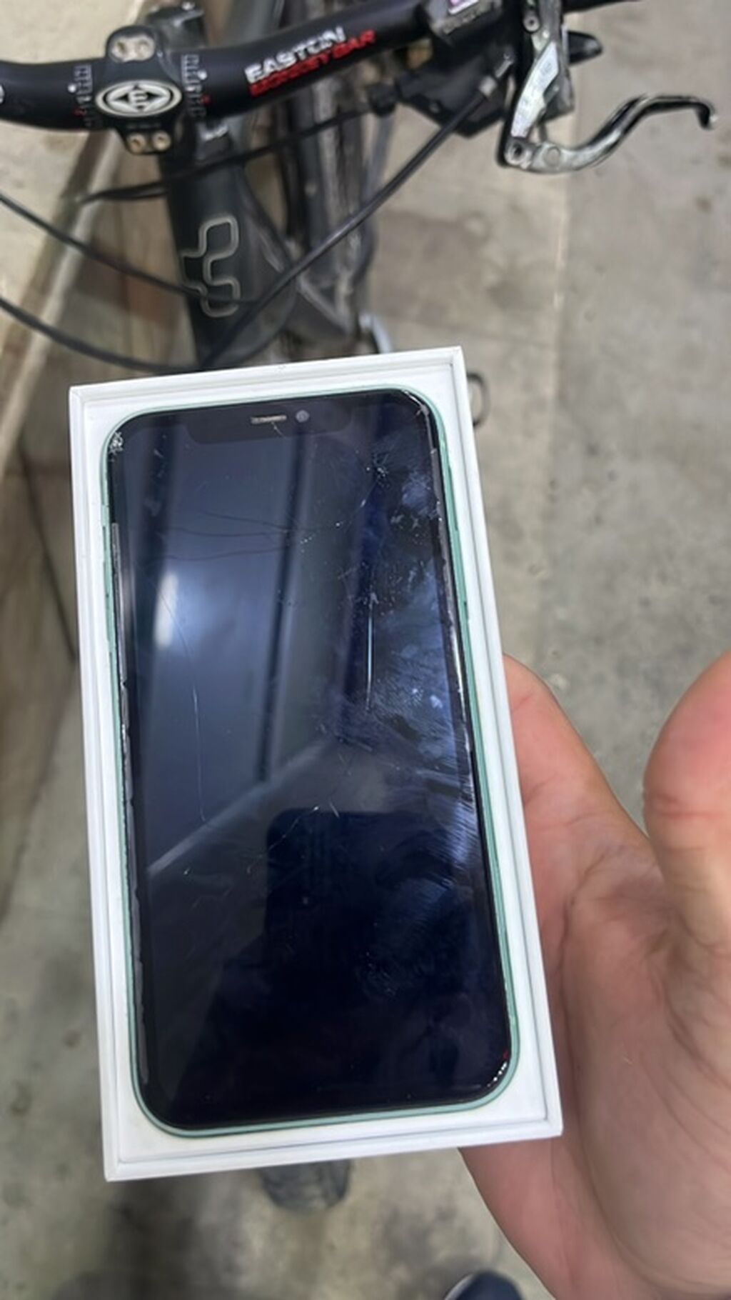 IPhone 11, 128 GB, Yaşıl, Qırıq — Apple iPhone, Saray (2)