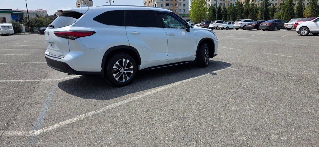 Toyota Highlander, 2.5 L, 1.6 kWh, 2023 il, 35 000 km — Avtomobillər, Sumqayıt (2)