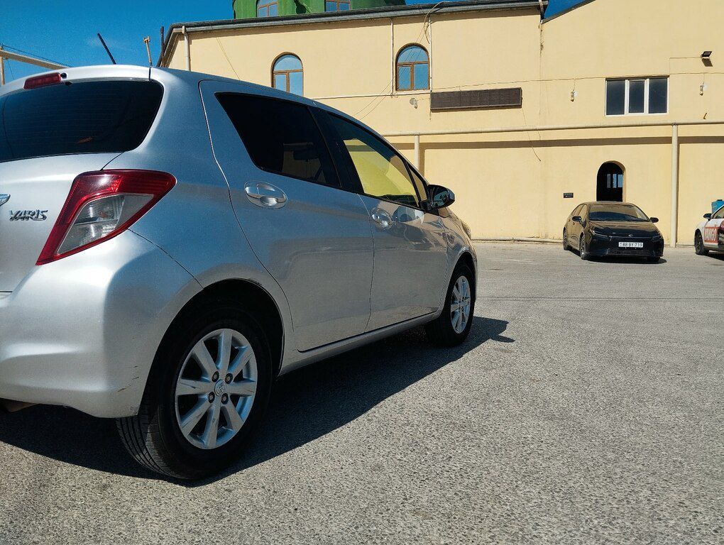 Toyota Yaris, 1.3 L, 2012 il, 405 000 km — Avtomobillər, Bakı (5)