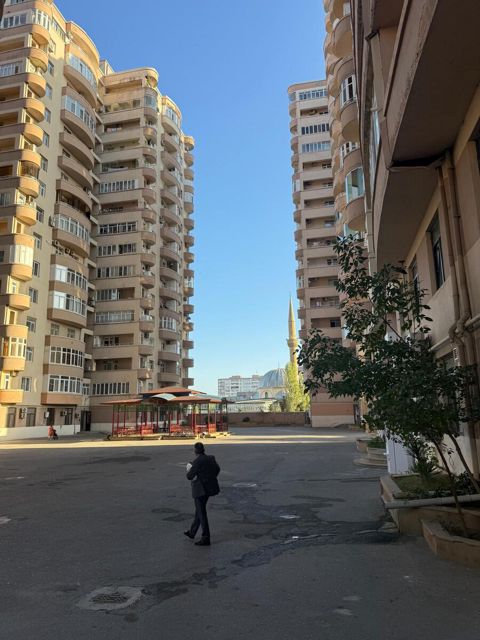 Satılır 2 otaqlı yeni tikili 73 m² — Bakı