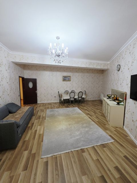 Satılır 3 otaqlı yeni tikili 130 m² — Bakı