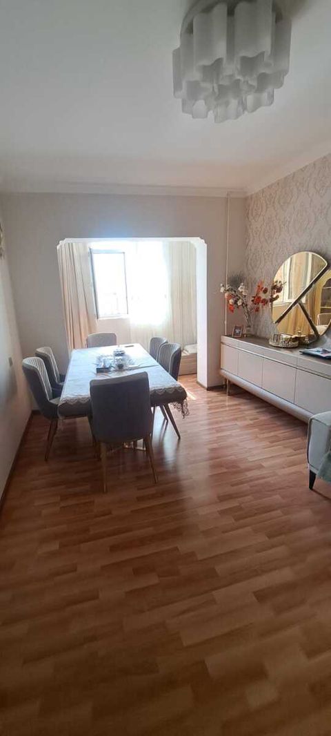Satılır 3 otaqlı köhnə tikili 85 m² — Bakı