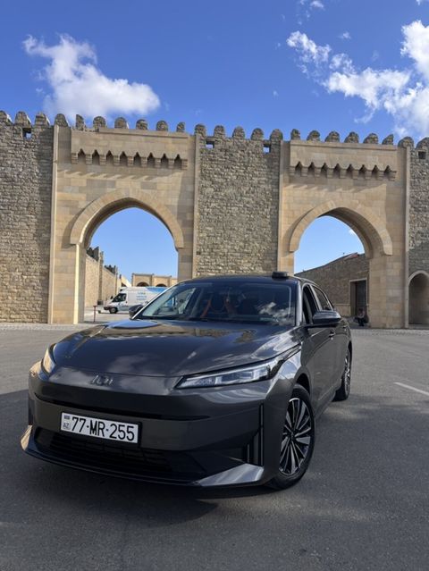 Changan Plug-ın Hibrid 2025 ALVERÇi Deyiləm Bu qiymete bucurne — Bakı