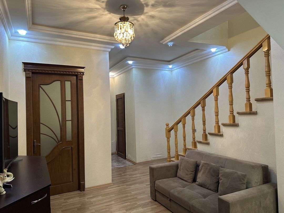 Satılır 5 otaqlı həyət evi/bağ evi 200 m² — Ev, villa, Bakı (3)