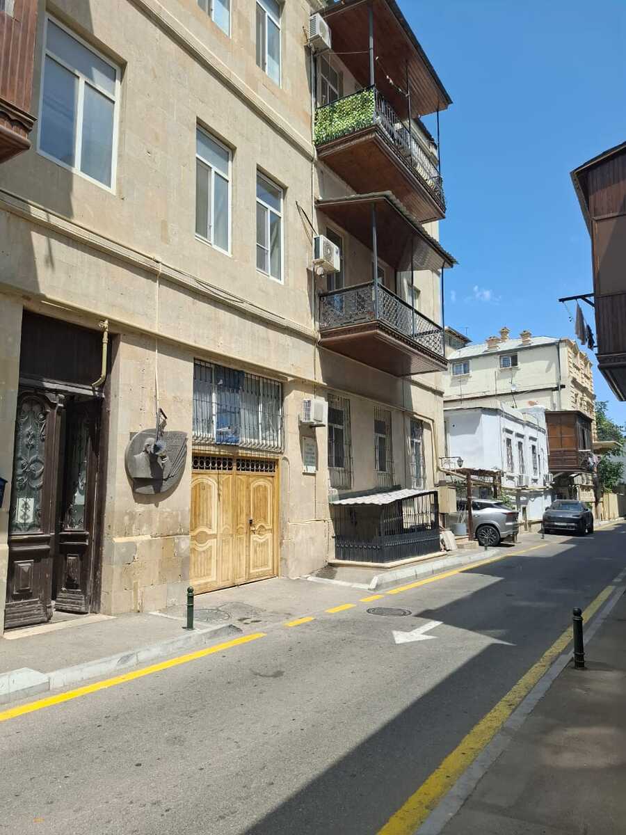 İcarəyə verilir 3 otaqlı köhnə tikili 116 m² — Mənzil, Bakı (10)