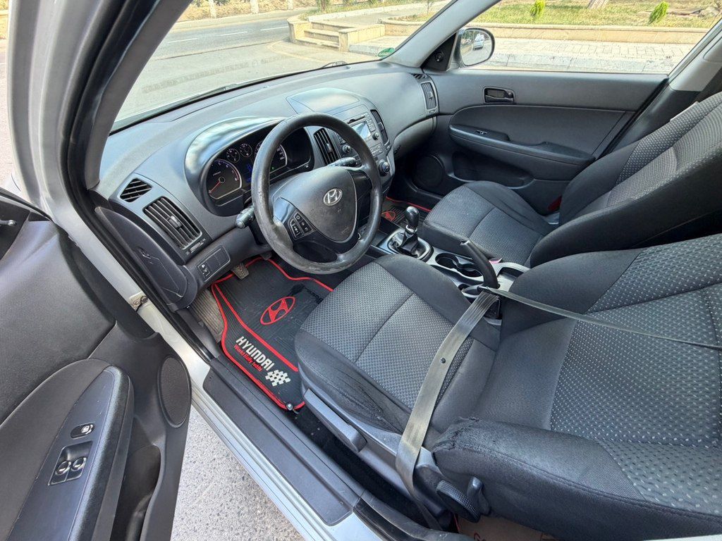 Hyundai i30, 1.4 L, 2010 il, 333 222 km — Avtomobillər, Bakı (12)