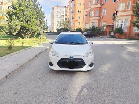 Toyota Aqua, 1.5 L, 0.9 kWh, 2017 il, 206 400 km — Bakı