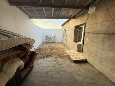 Satılır 2 otaqlı həyət evi/bağ evi 48 m² — Bakı
