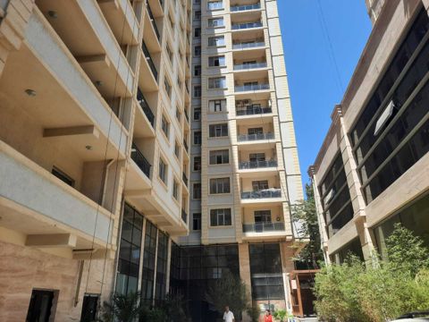 Satılır 2 otaqlı yeni tikili 65 m² — Bakı