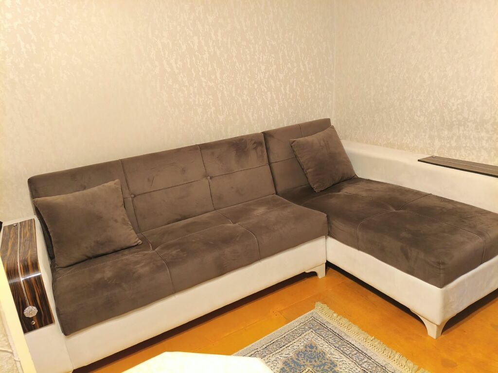 Künc divan satılır *Qiymət 280 azn*. Demək olar təzədi 2 ayıdır — Masalar və stullar, Ceyranbatan