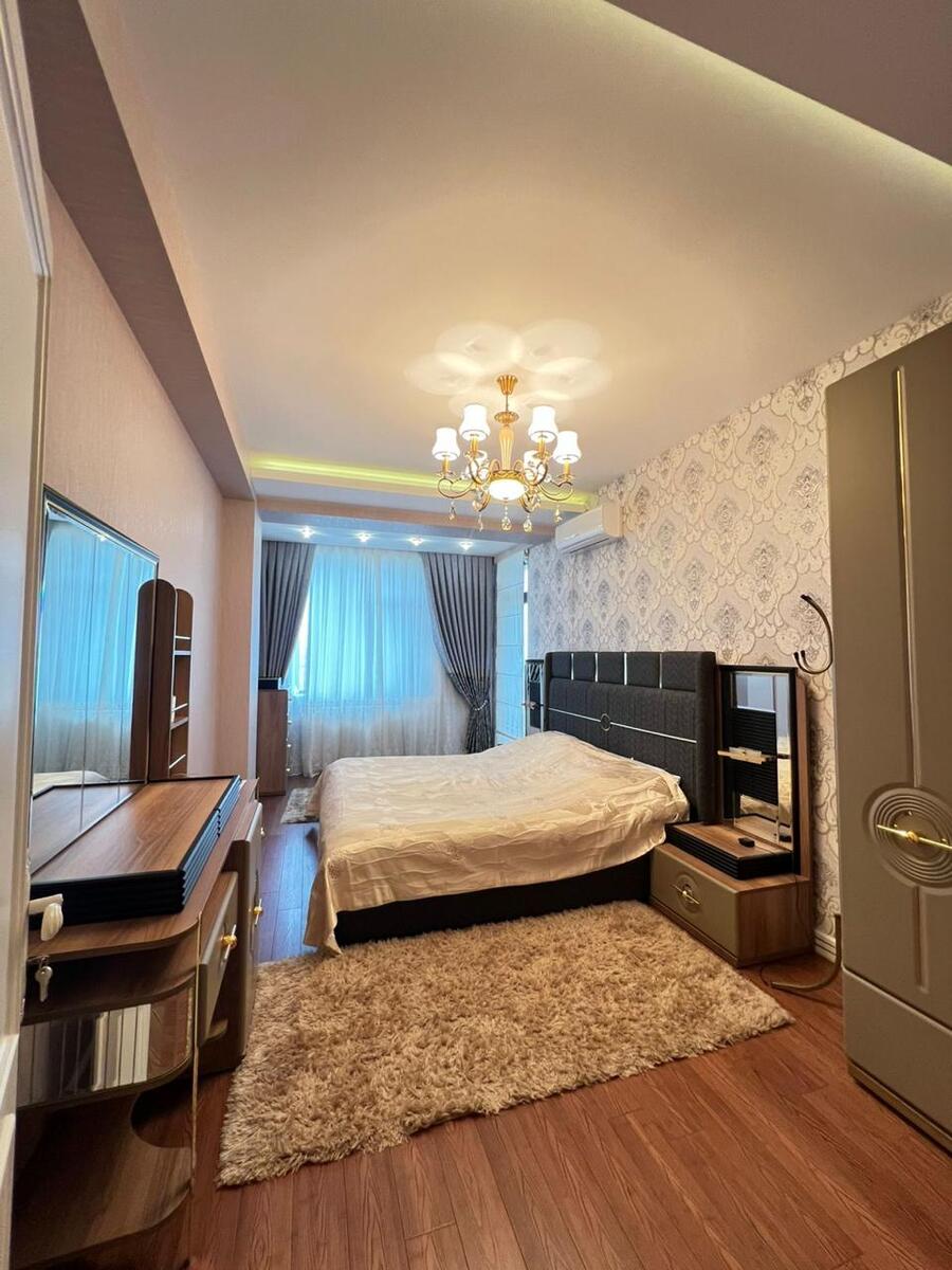 Satılır 4 otaqlı yeni tikili 180 m² — Mənzil, Bakı (9)