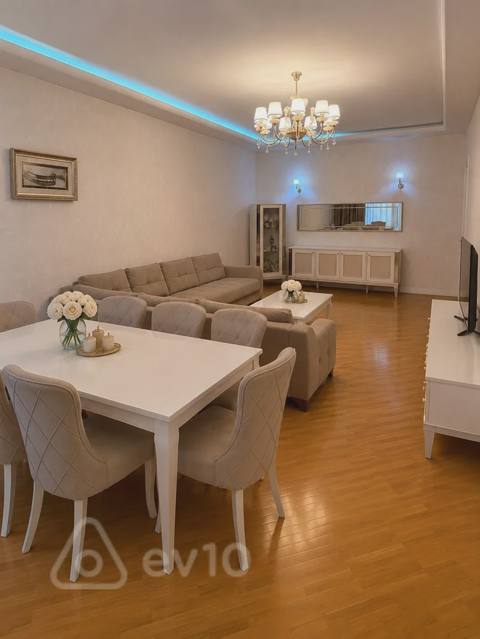 3 otaqlı mənzil, 115 m², Tblisi pr. — kirayə — Tural bəy — Kvartira