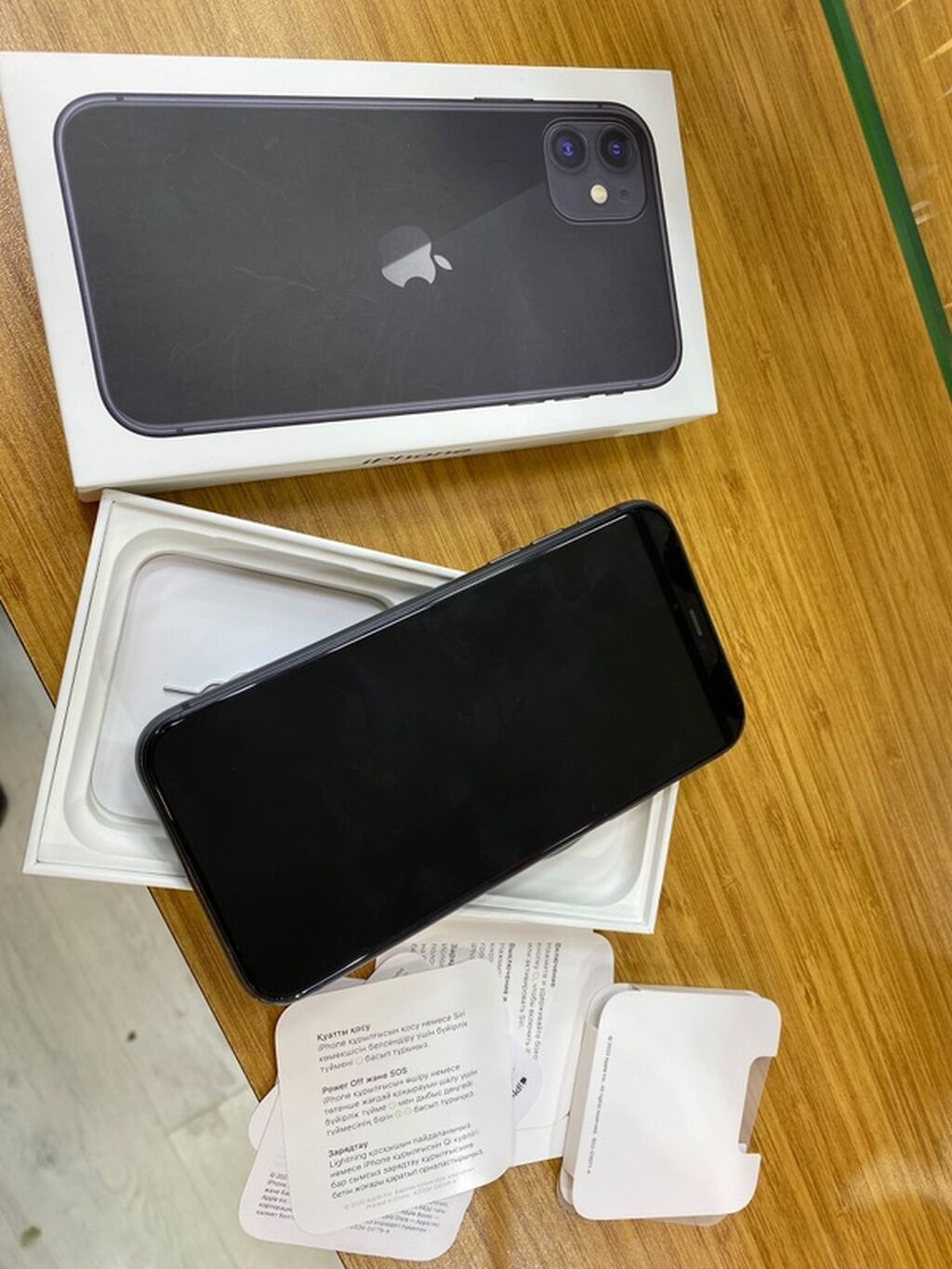 IPhone 11, Qara, Simsiz şarj — Apple iPhone, Bakı (2)