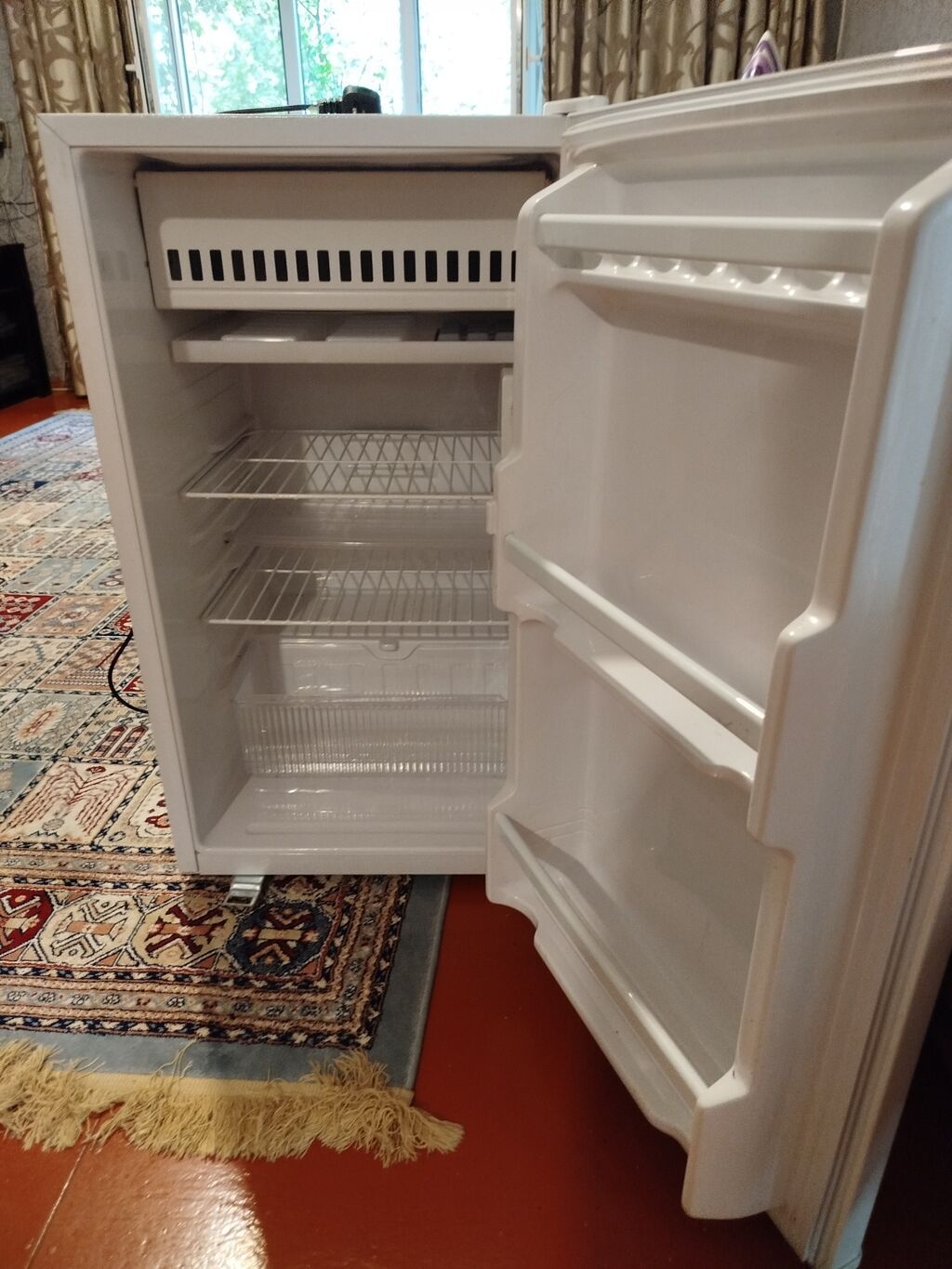 Daewoo mini soyuducu - Kompakt bir qapılı model, mətbəx, ofis, yataq — Soyuducular, Digah (2)