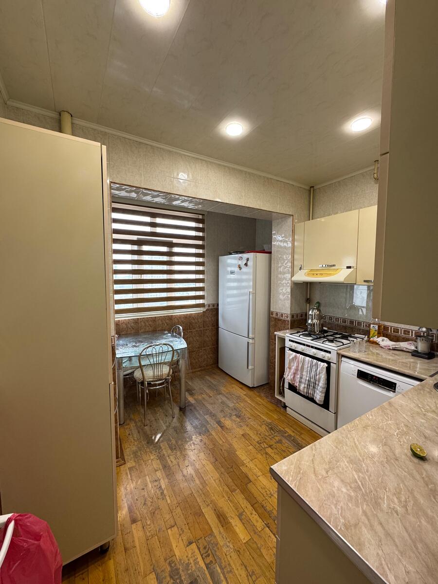 Satılır 5 otaqlı köhnə tikili 130 m² — Mənzil, Bakı (3)