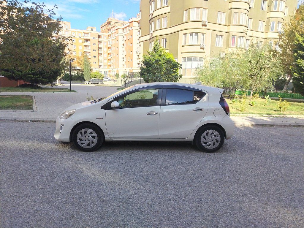 Toyota Aqua, 1.5 L, 0.9 kWh, 2017 il, 206 400 km — Avtomobillər, Bakı (5)
