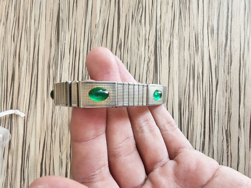 Metall elastik qolbaq – yaşıl dekorativ daşlarla - Material: gümüşü — Bileziklər, Bakı (3)