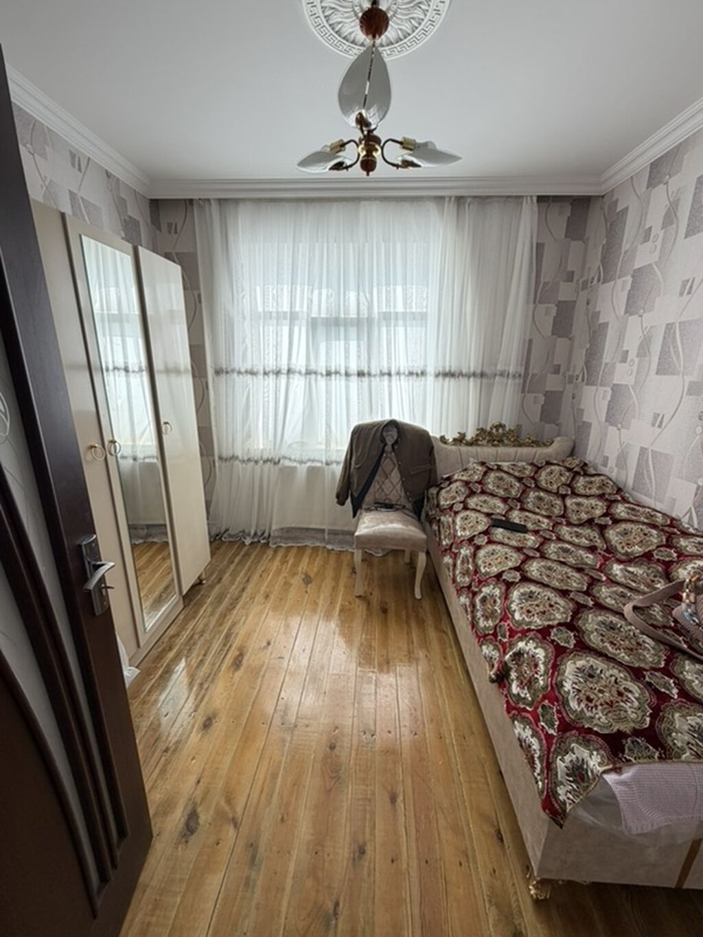 4 otaqlı mənzil – zövqlə dizayn edilmiş interyer və hazır mebel dəsti — Mənzil, Gəncə (8)
