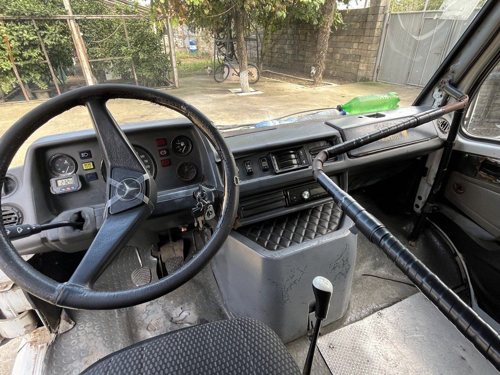 Mercedes 208 D, 2.4 L, 1993 il, 500 000 km 10-OX-175 — Avtomobillər, Lənkəran (6)