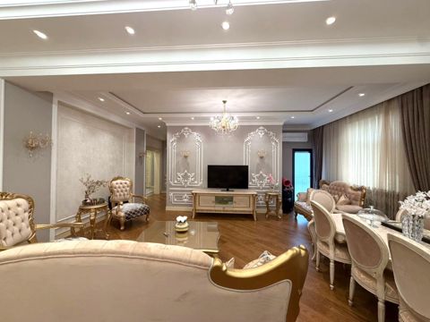 Satılır 4 otaqlı yeni tikili 178 m² — Bakı