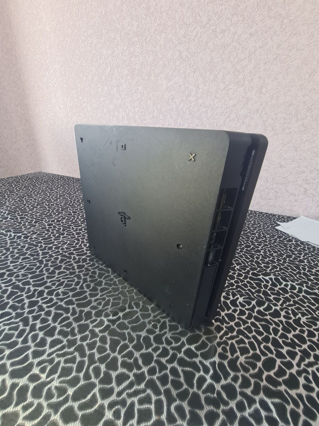 PlayStation 4 Slim konsolu dəsti Xüsusiyyətlər: - Model: PS4 Slim — Oyun konsolları, Bakı (7)
