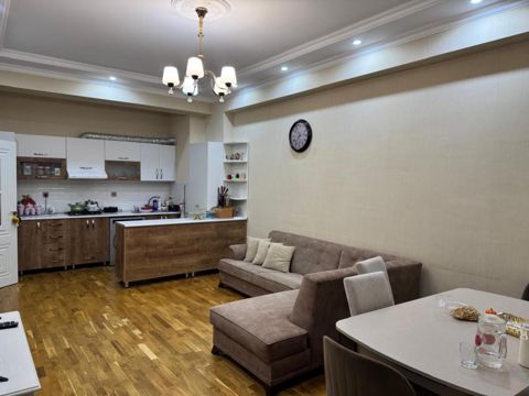 Satılır 3 otaqlı yeni tikili 80 m² — Bakı