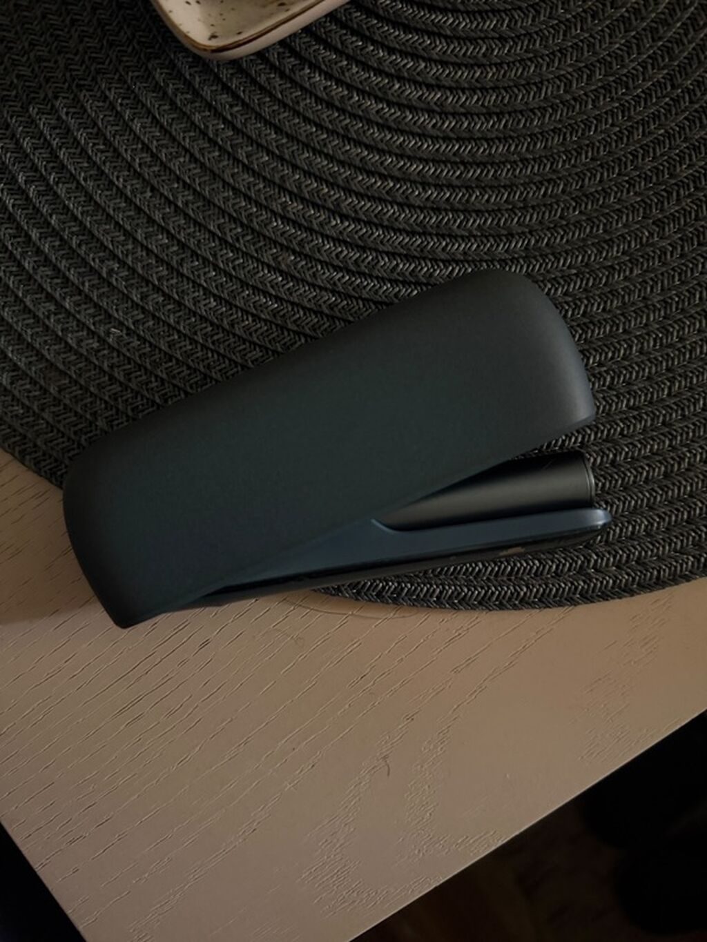 Iqos elektron tütün isitmə cihazı və daşıma/şarj qutusu - Rəng: tünd — Elektronik siqaretlər, Bakı (2)