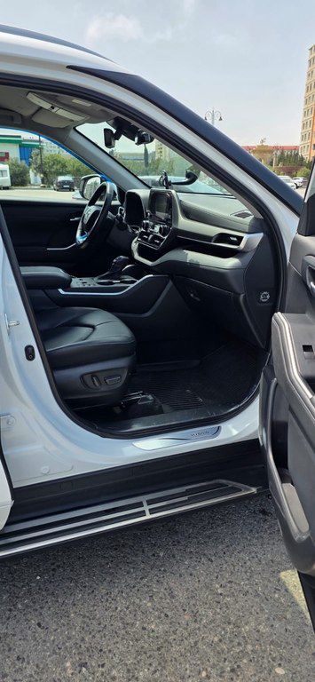 Toyota Highlander, 2.5 L, 1.6 kWh, 2023 il, 35 000 km — Avtomobillər, Sumqayıt (5)