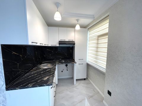 Satılır 3 otaqlı köhnə tikili 50 m² — Bakı