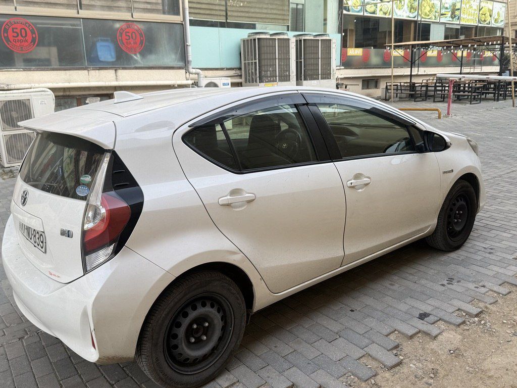 Toyota Aqua, 1.5 L, 0.87 kWh, 2019 il, 188 000 km 77-NO-839 — Avtomobillər, Bakı (4)