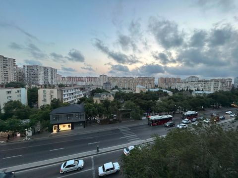 Satılır 2 otaqlı köhnə tikili 44 m² — Bakı