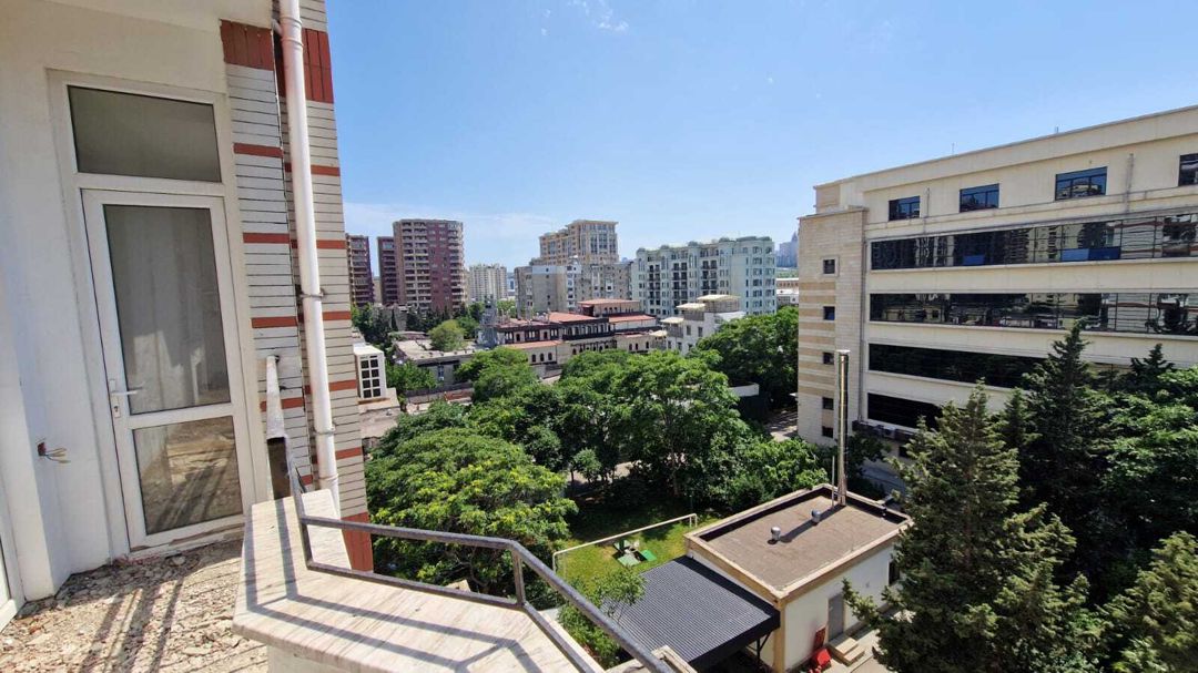 Satılır 4 otaqlı yeni tikili 200 m² — Mənzil, Bakı (4)