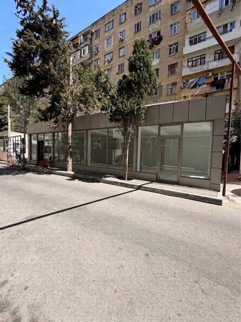 Satılır obyekt 70 m² — Bakı