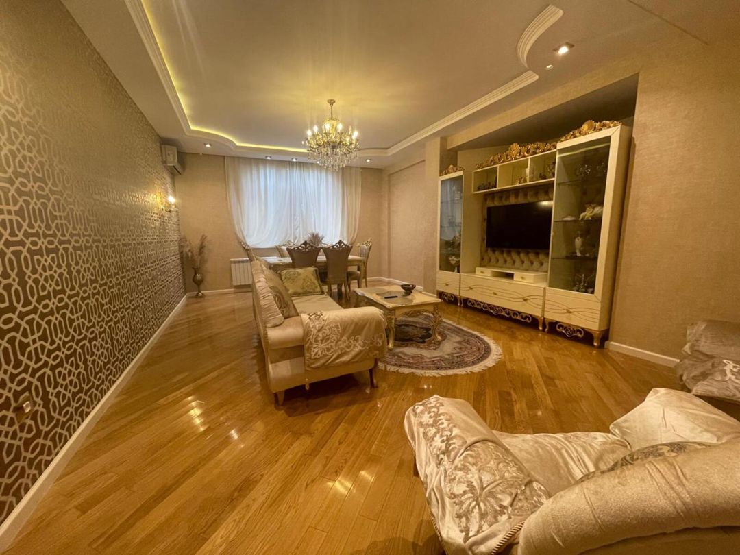 Satılır 5 otaqlı yeni tikili 250 m² — Mənzil, Bakı (5)