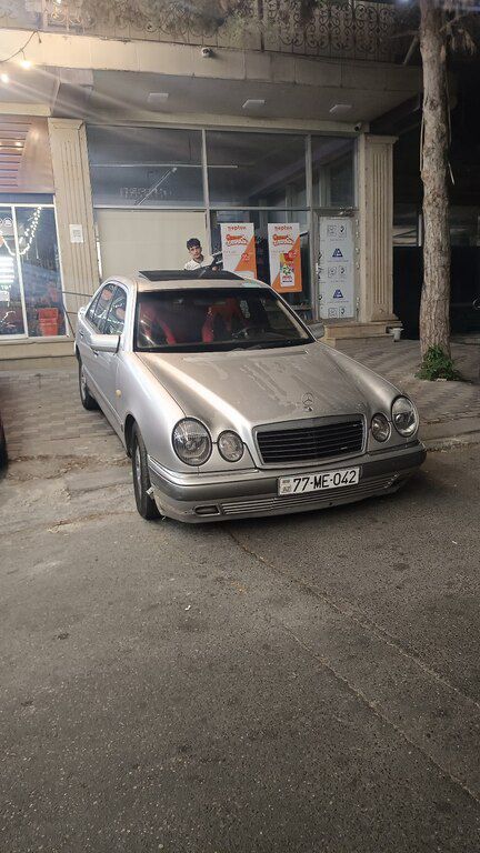 Mercedes E 220, 2.2 L, 1999 il, 400 000 km — Masallı