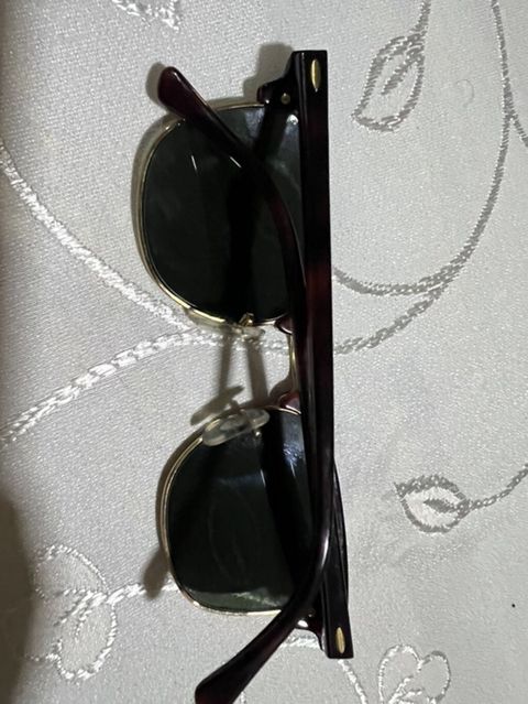 Ray-Ban Clubmaster üslubunda gün eynəyi Amerikadan alınıb. İstifadə — Digah